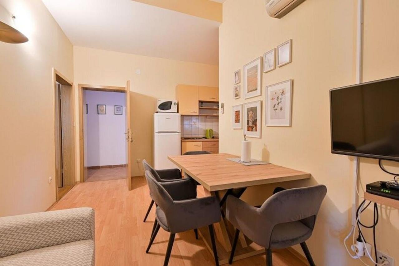 Apartments Mirko Seget Vranjica Eksteriør bilde