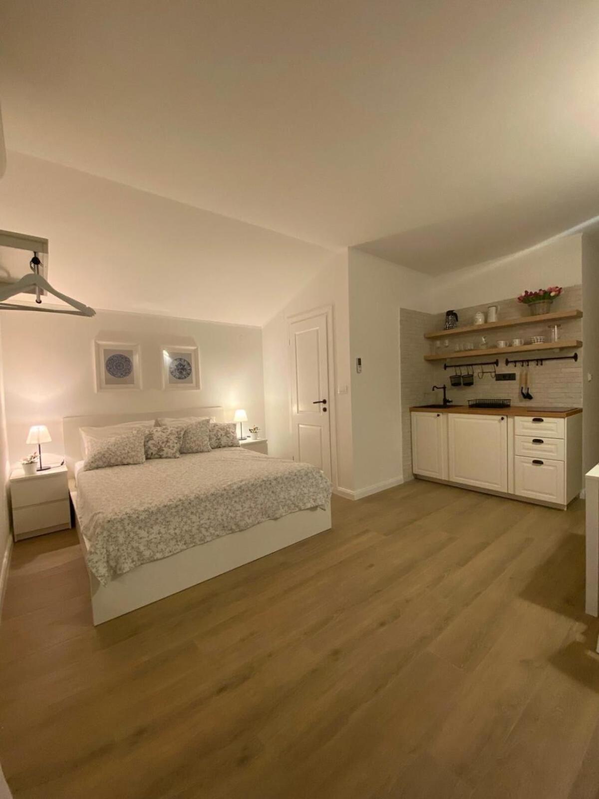Apartments Mirko Seget Vranjica Eksteriør bilde